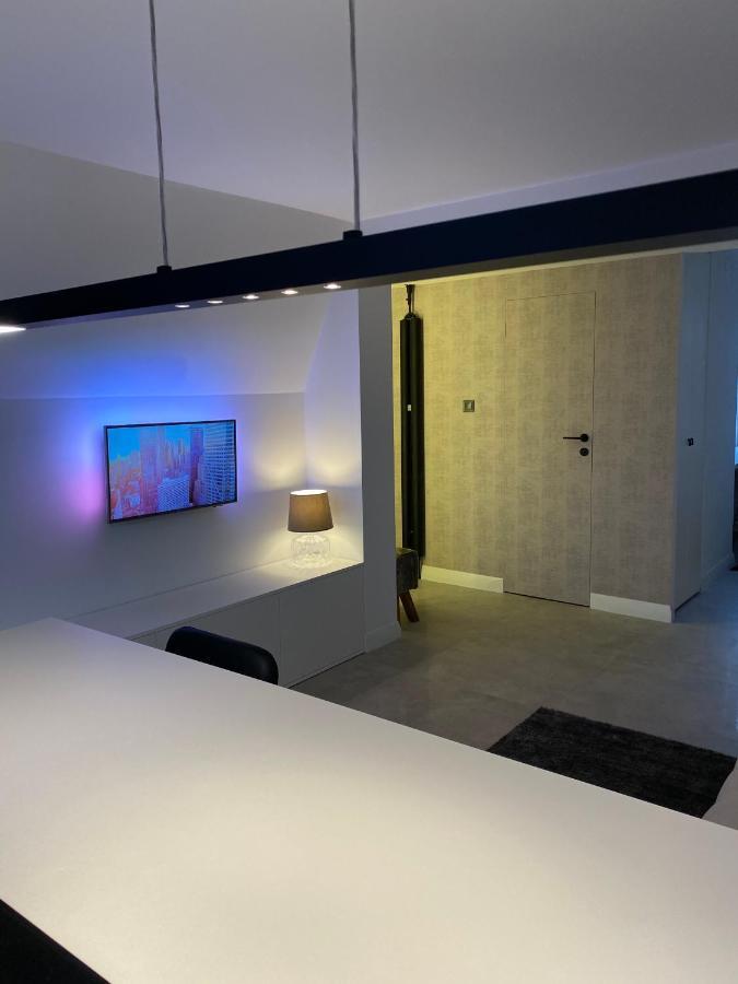 Апартаменты Apartament West - Targ Rybny Гданьск Экстерьер фото